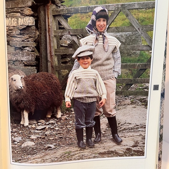 The Beatrix Potter Knitting Book by Pat Menchini - Picture 6 of 16